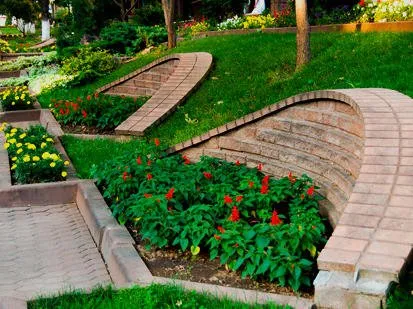 Local landscaping services in Fayetteville, AR - A Clean Cut Lawn Care