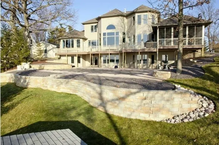 Custom lawn care service for beautiful yards in Springfield, IL by A Clean Cut