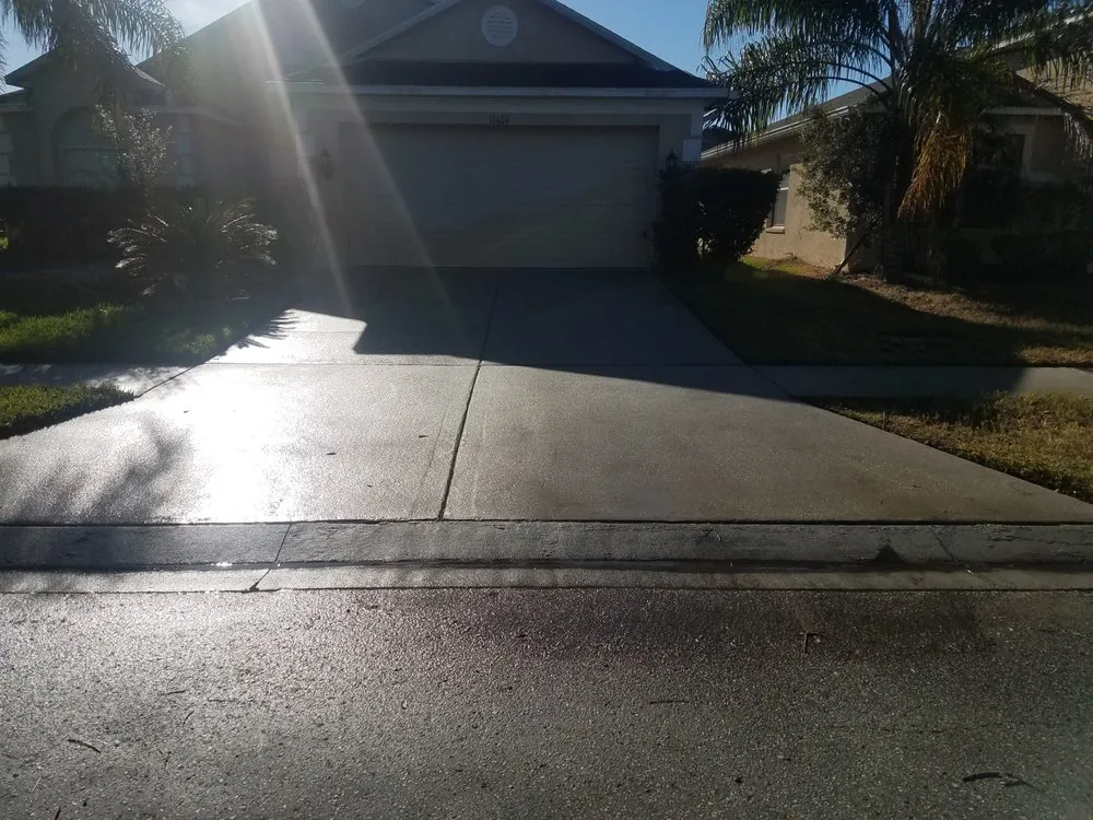 Expert garden landscaping in Wesley Chapel, FL by A Complete Lawn Care