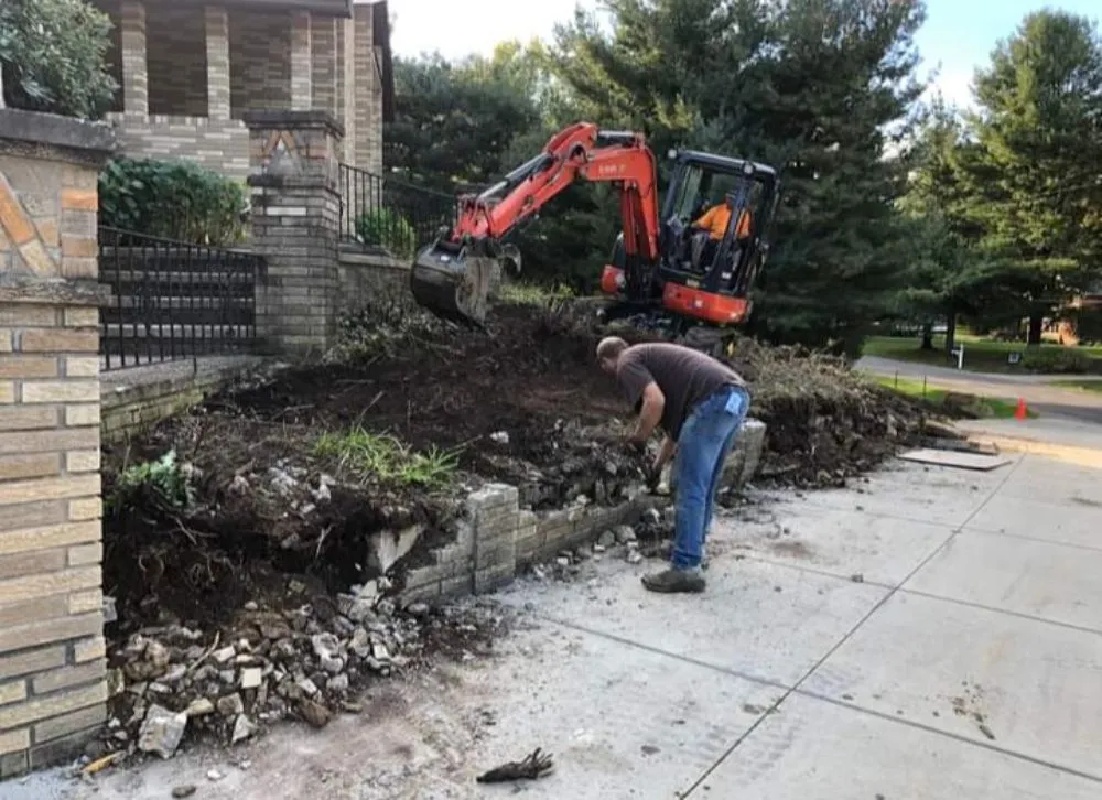 Expert yard maintenance experts serving Akron, OH - A Criss Landscaping
