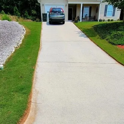 Top-rated lawn mowing service for beautiful yards in Oakway, SC by A Cut & Care Lawn Service