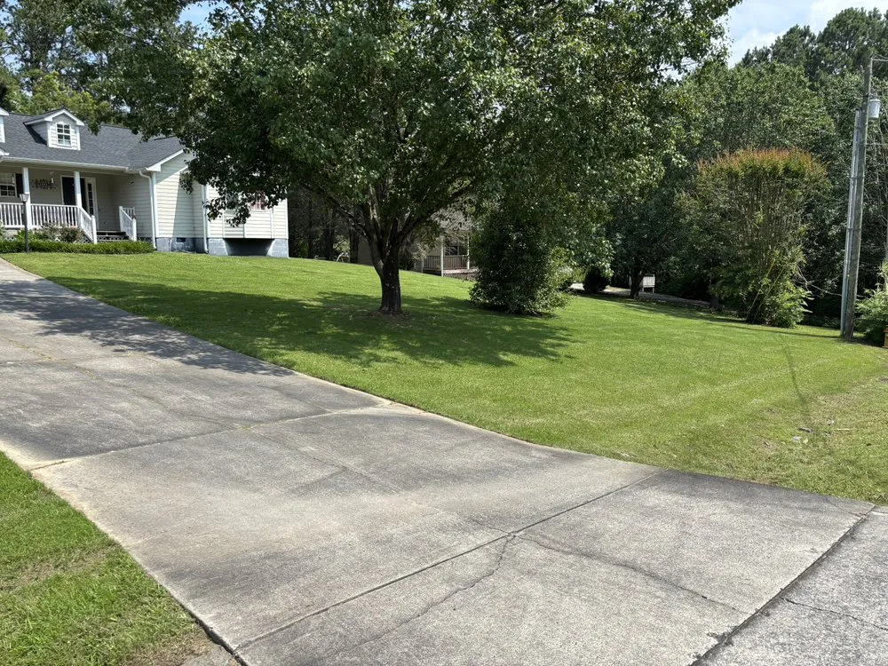 Trusted garden landscaping in Dalton, GA by A Cut Above