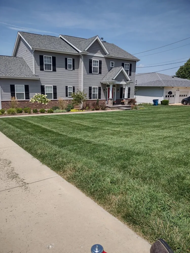 Affordable yard maintenance in High Ridge, MO by A Cut Above
