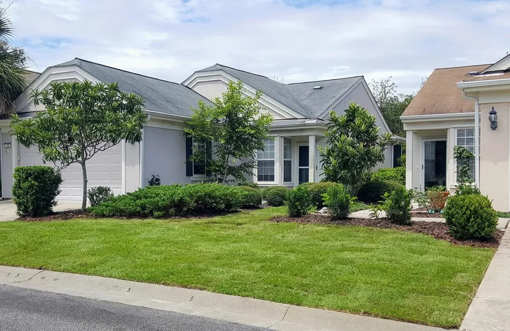 Expert lawn mowing service experts serving Huntersville, NC - A Cut Above Landscaping