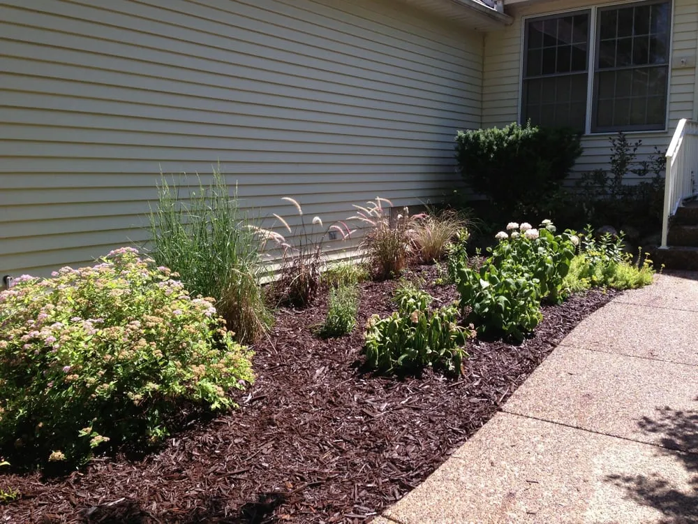 Affordable yard maintenance in Davenport, IA - A Cut Above Lawn and Landscape