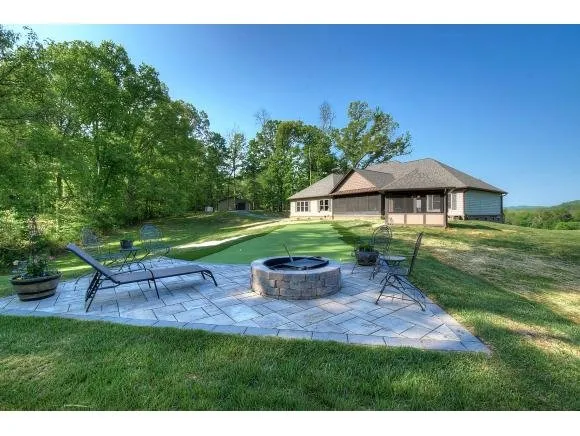 Trusted yard cleanup service for homes across Blountville, TN - A Cut Above Lawncare