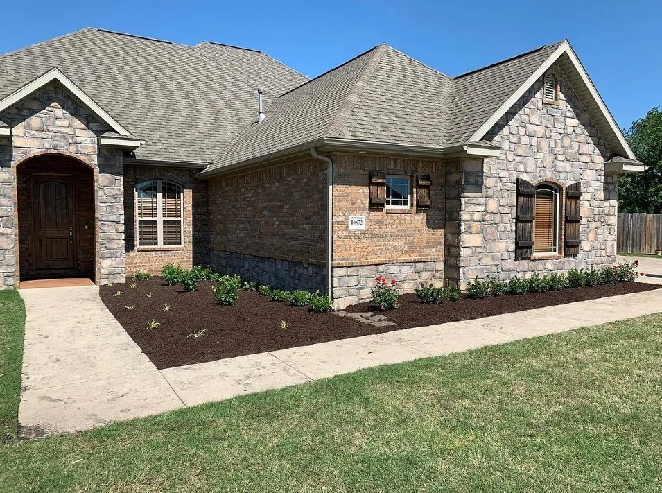 Reliable yard cleanup service in Shakopee, MN - A Cut Above