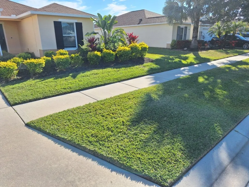 Expert garden landscaping for year-round maintenance in Gibsonton, FL by A Cut Above The Best Lawn Care