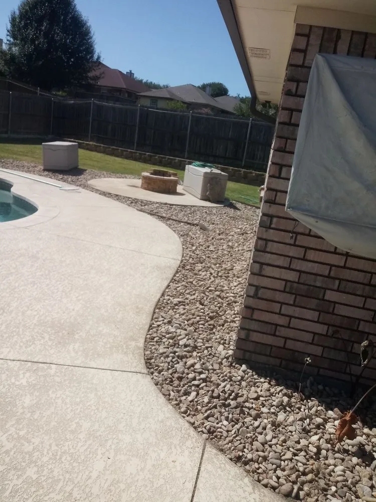 Expert lawn care service experts serving Lubbock, TX - A Cut Above Trimming & Landscaping