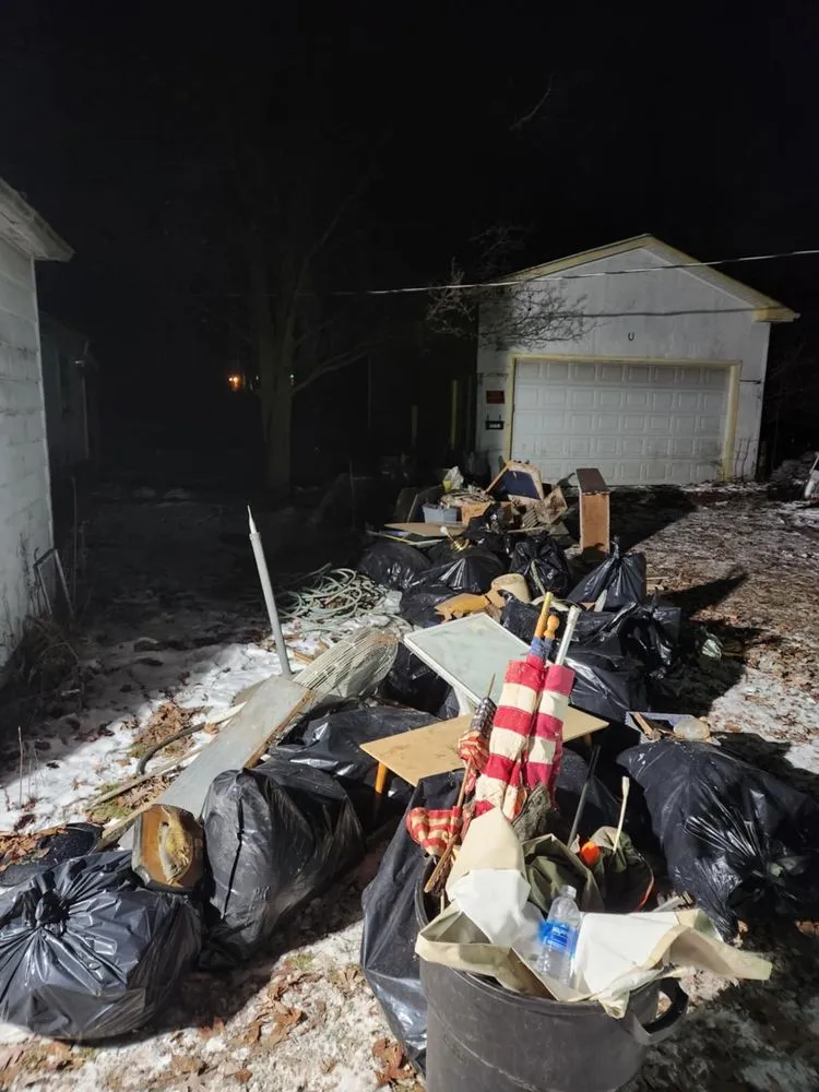 Local yard maintenance for homes in Lorain, OH by A Cut At A Time