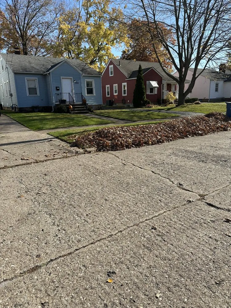 Professional garden landscaping experts serving Lorain, OH - A Cut At A Time