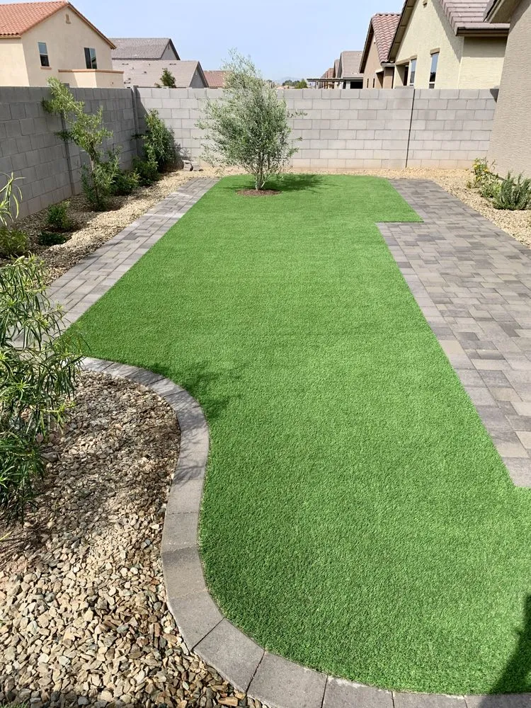 Affordable landscape design in Peoria, AZ by A-E Advant-Edge