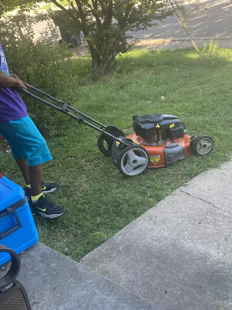 Local yard cleanup service for year-round maintenance across Oklahoma City, OK - A& E lawn care