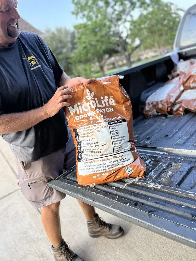 Expert yard maintenance experts serving League City, TX - A Family Lawn Service