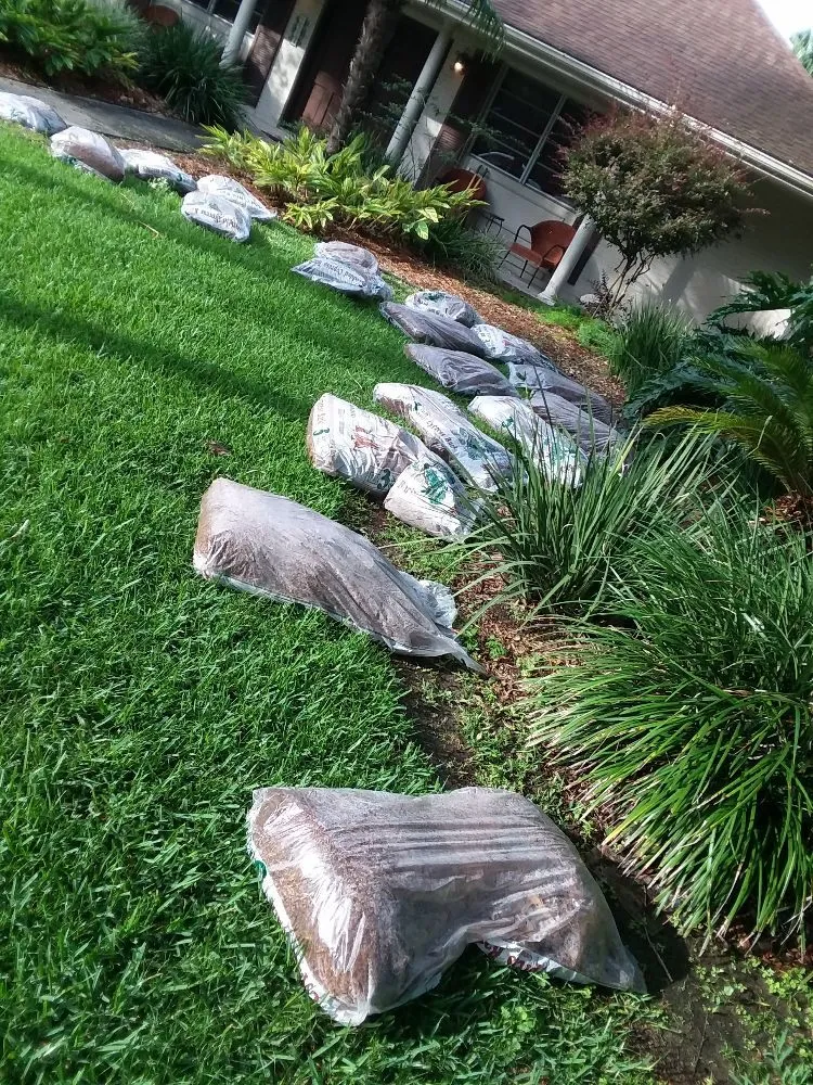Professional yard maintenance with custom design in Metairie, LA by A Fox in the Garden