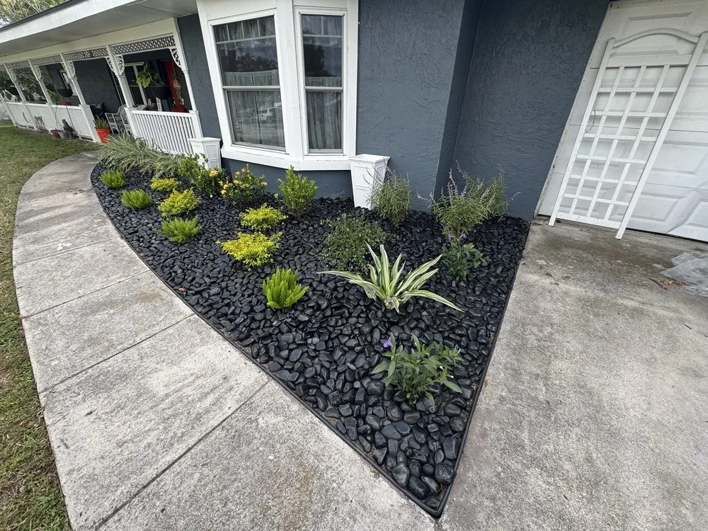 Local yard maintenance for residential properties in Sarasota, FL by A Game Land Services