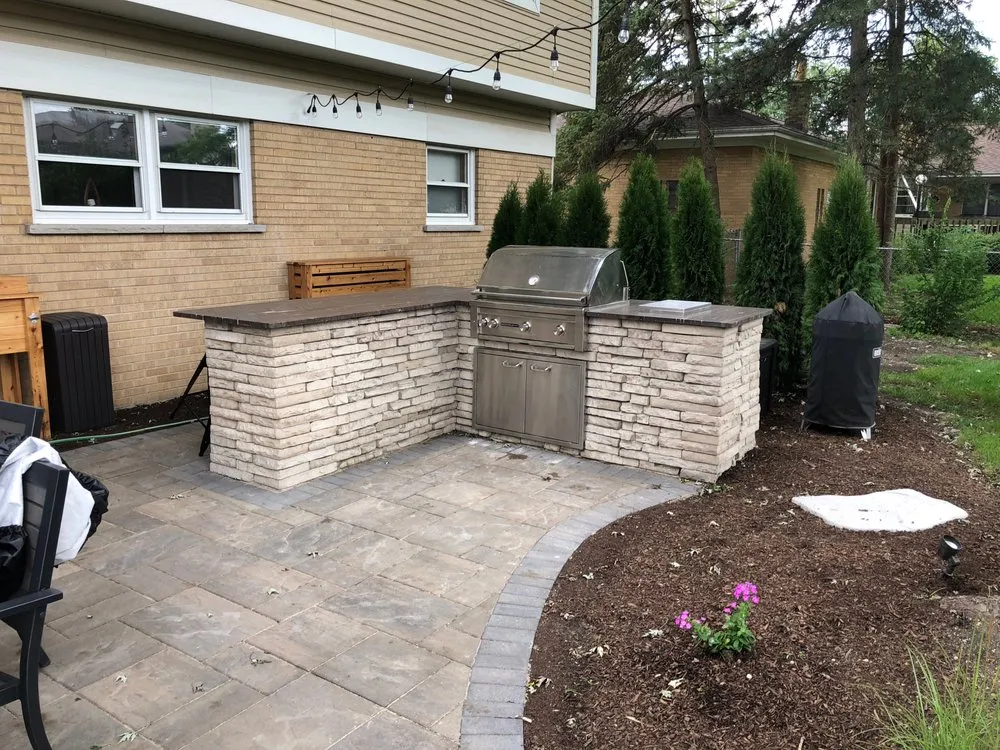 Professional landscaping services experts serving Glenview, IL - A Garden Guy