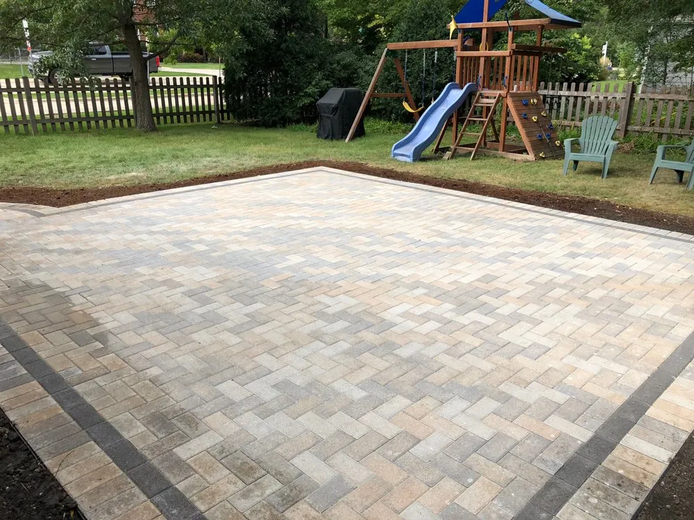 Reliable landscape installation in Glenview, IL - A Garden Guy