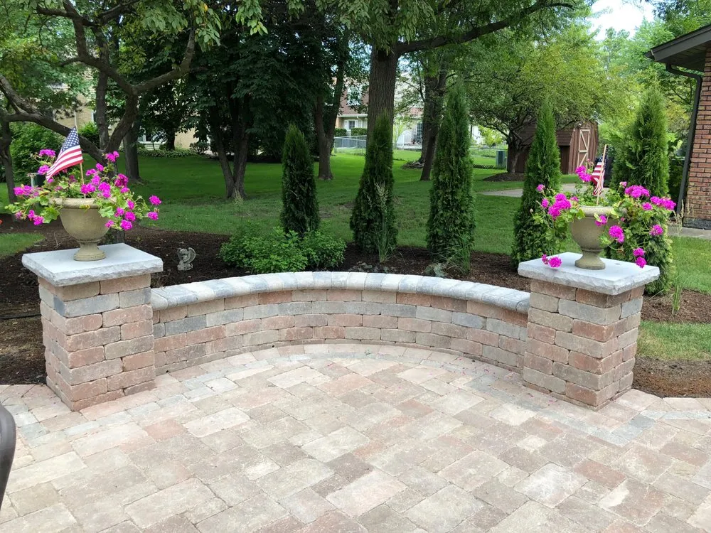 Affordable residential landscaping experts serving Glenview, IL - A Garden Guy
