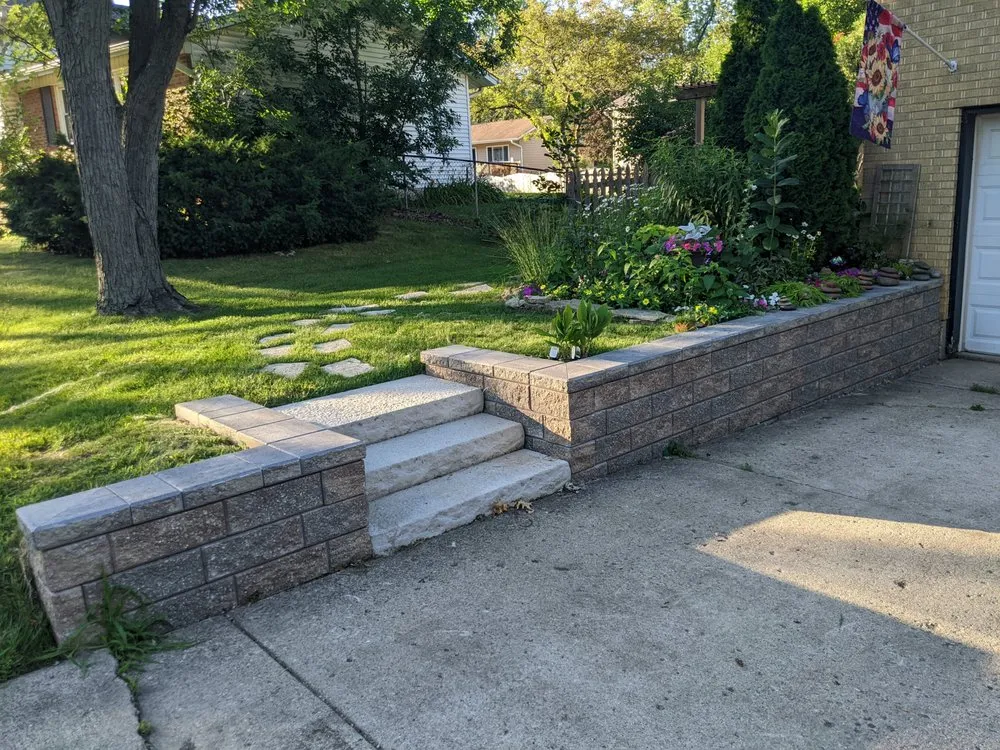 Reliable landscaping services for beautiful yards across Glenview, IL - A Garden Guy