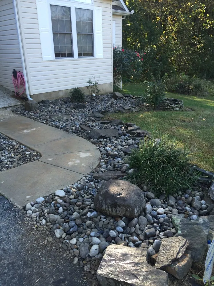 Custom landscape installation in Grasonville, MD - A Handy Hand