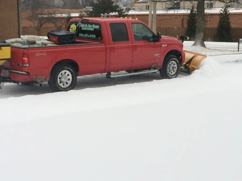 Expert garden landscaping in Ellisville, MO by A Kick in the Grass Lawn Service