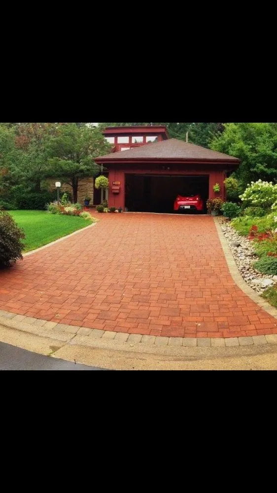 Expert residential landscaping experts serving Madison, WI - A. L. Landscaping