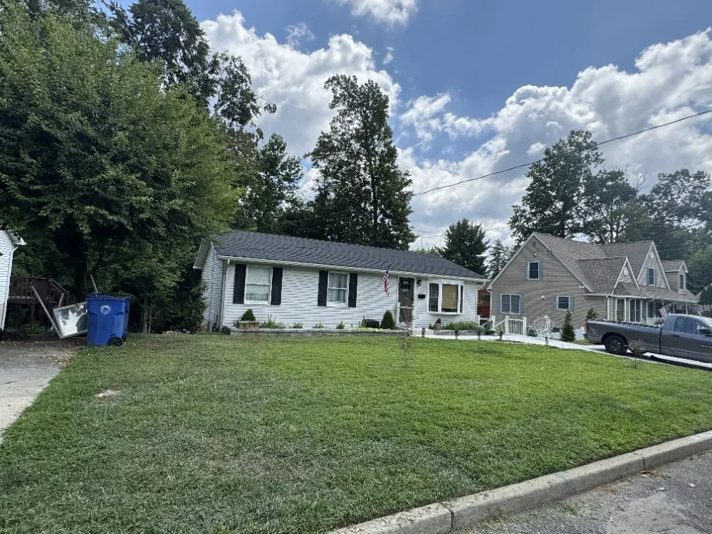 Expert yard cleanup service for homes in Runnemede, NJ by A L Z Lawn Services