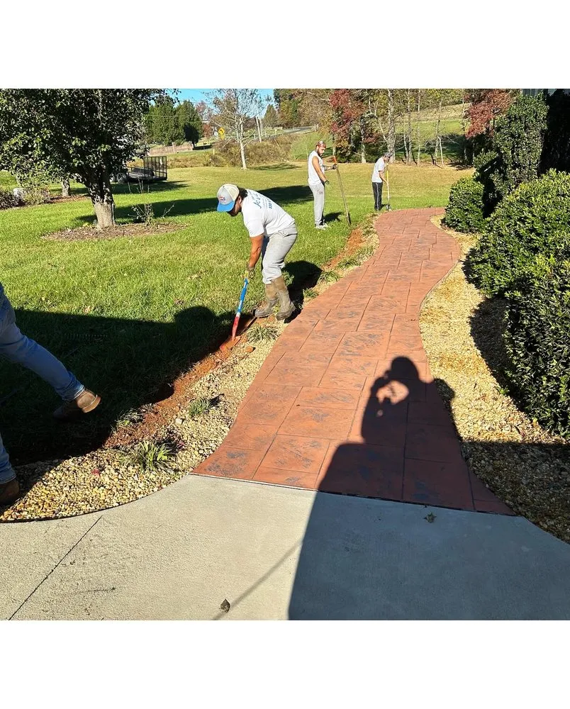 Trusted yard maintenance with custom design across Graham, NC - A Labor Solutions