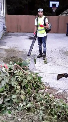 A Lawn 2 Remember Logo