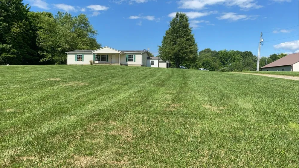 Expert lawn mowing service experts serving Lancaster, OH - A Lawn care