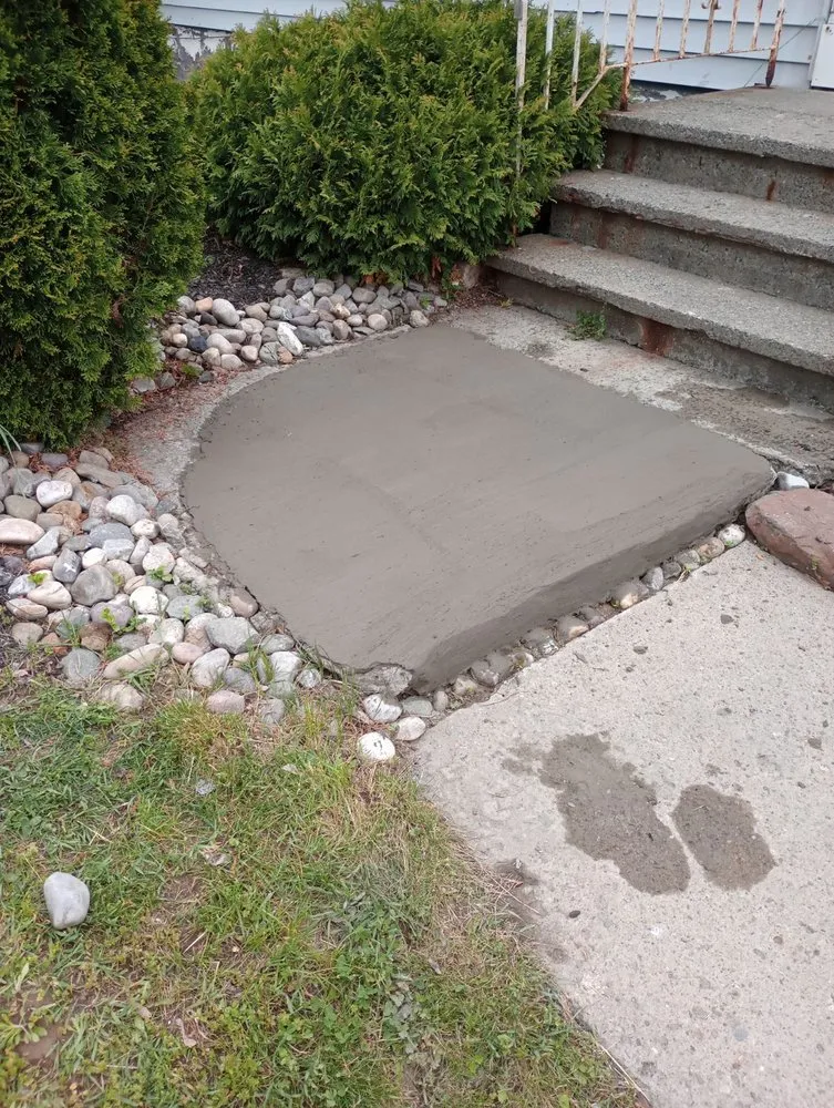 Professional garden landscaping experts serving Esperance, NY - A Lil Bit Of Everything