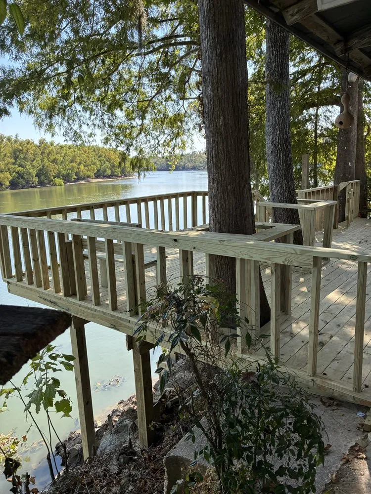 Local yard cleanup service for homes in Panama City, FL by A little Bit O' Everything