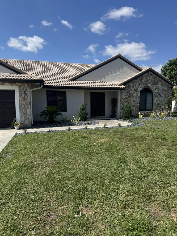 Top-rated landscape design for year-round maintenance in Wilton Manors, FL by A Local Landscaper