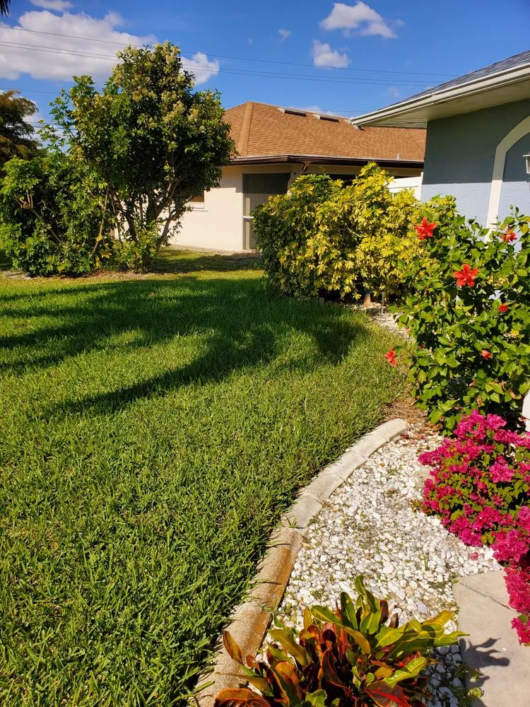 Custom residential landscaping in Cape Coral, FL - A Lucky Touch Lawn & Pest Control