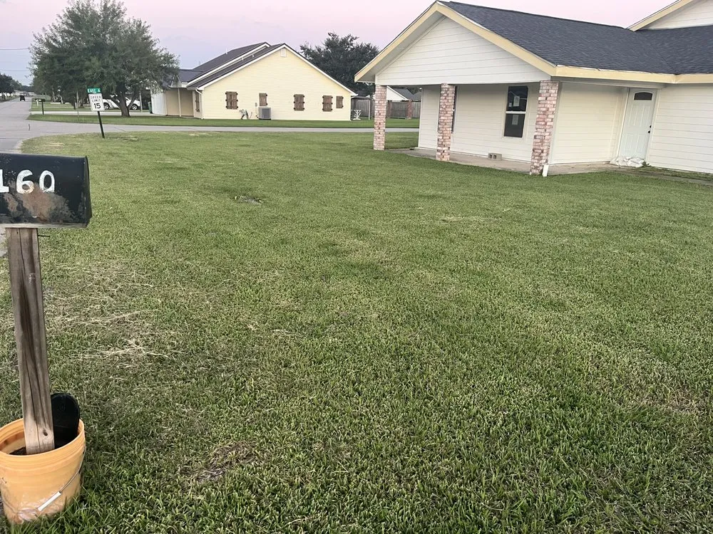 Expert residential landscaping for year-round maintenance in Mathews, LA by A Man and a Mower