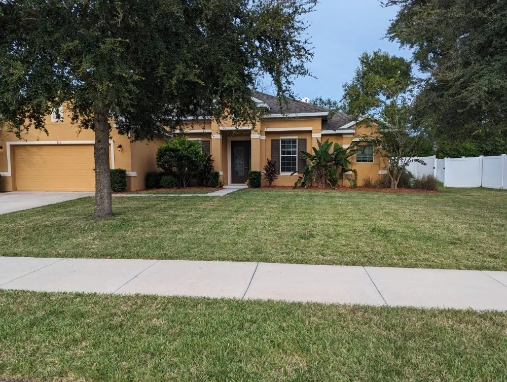 Affordable residential landscaping for outdoor upgrades across Deltona, FL - A Man Da's It Better