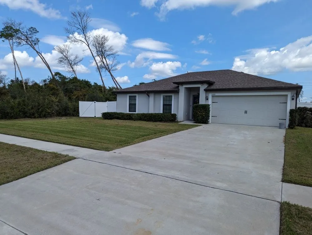 Top-rated garden landscaping in Deltona, FL - A Man Da's It Better