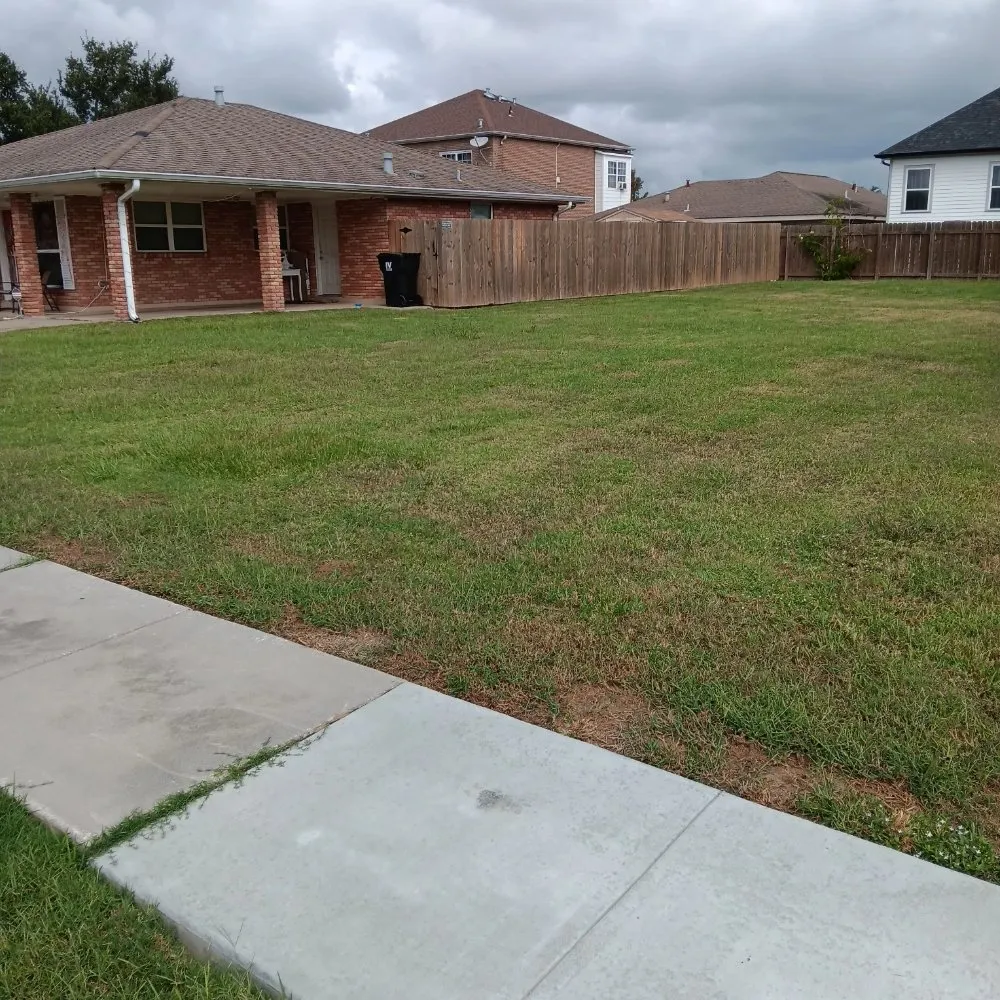 Professional garden landscaping for homes across New Orleans, LA - A-Miracle Lawn Care Services