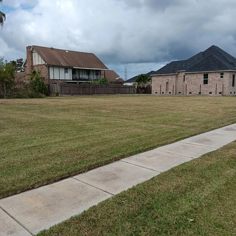 Affordable landscape design for residential properties in New Orleans, LA by A-Miracle Lawn Care Services