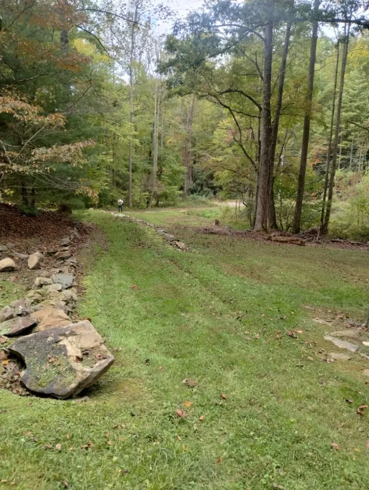 Custom lawn mowing service in Newport, TN - A-N-A Lawn Care