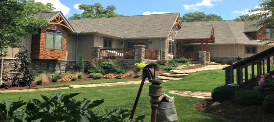 Top-rated lawn mowing service in Valley City, OH - A New Image Landscape