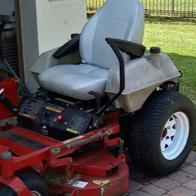 Affordable lawn mowing service for year-round maintenance across Kissimmee, FL - A New Leaf Home Services