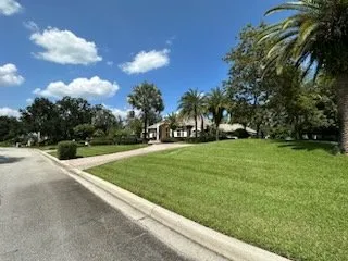 Custom yard cleanup service for residential properties in Deltona, FL by A. Nieves lawn maintenance and Dumpster rental