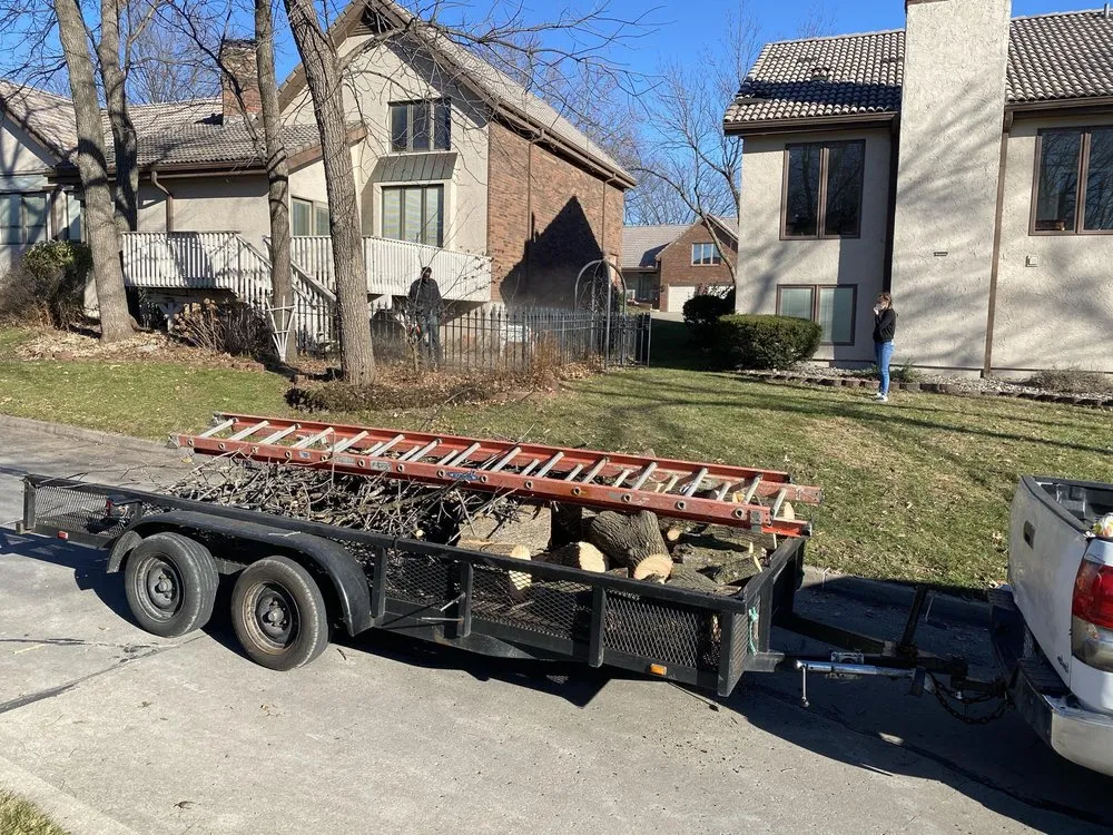 Top-rated lawn care service experts serving Kansas City, MO - A-One Lawncare