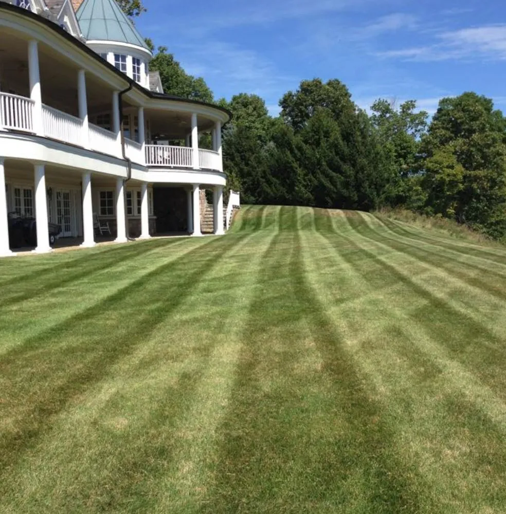 Professional yard cleanup service for homes across Bernardsville, NJ - A O'Reilly Landscaping