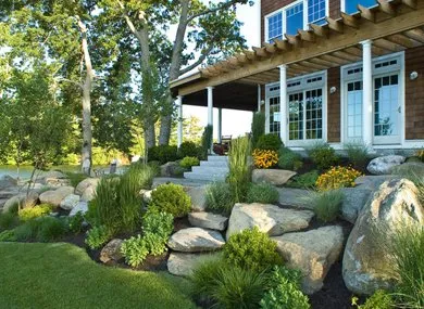 Affordable residential landscaping in Van Nuys, CA by A Perfect View Landscaping