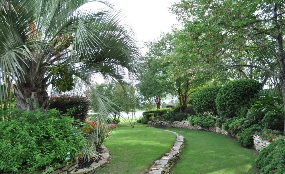 Local lawn care service experts serving Conroe, TX - A-Perm-O-Green Lawn