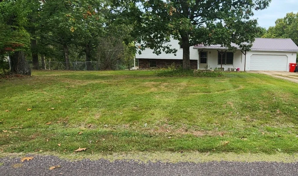 Expert residential landscaping near you in Dixon, MO by A Piece Of Paradise