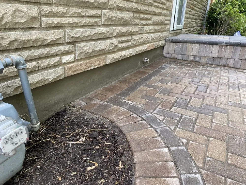 Affordable lawn mowing service in Elgin, IL - A Plus Remodeling